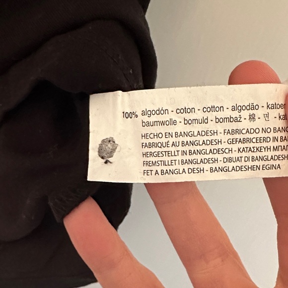 LIKE NEW Zara V-Neck Black Tshirt Basic Short Sleeve - Picture 3 of 4